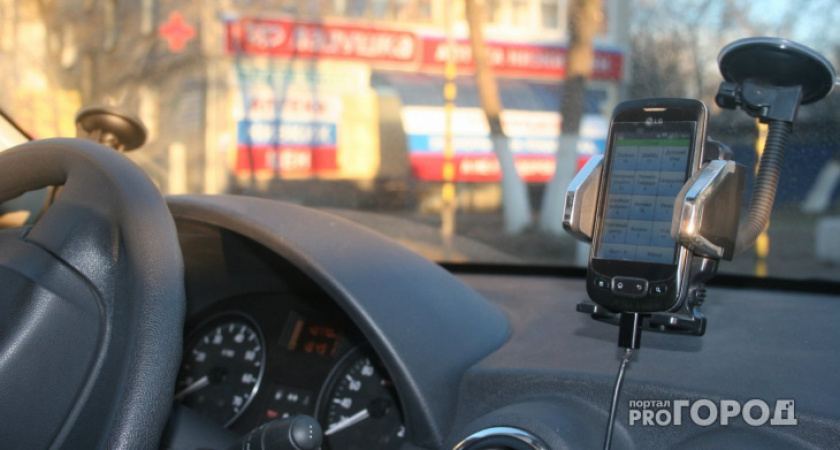 В Сосногорске таксист помог поймать курьера мошенников из Москвы